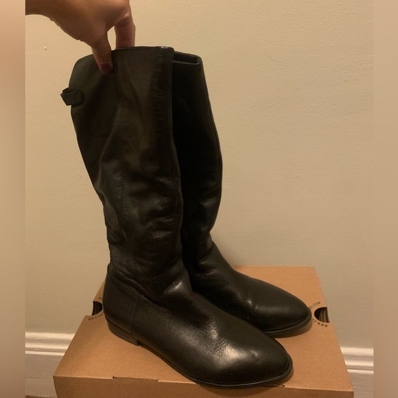 Black leather boots - Picture 4 of 7